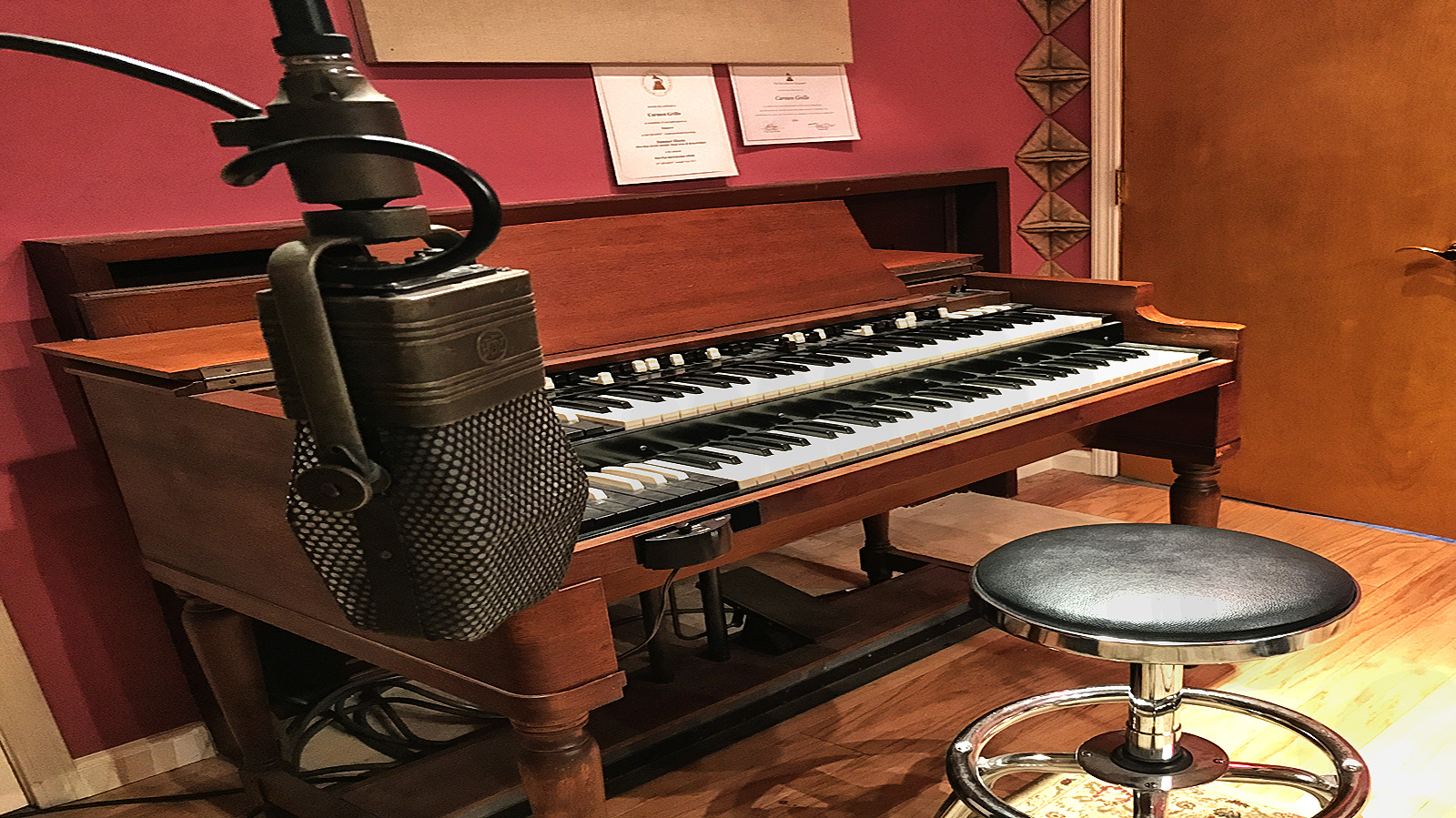 Hammond B3 Organ with Leslie Speaker and RCA 44 MIC